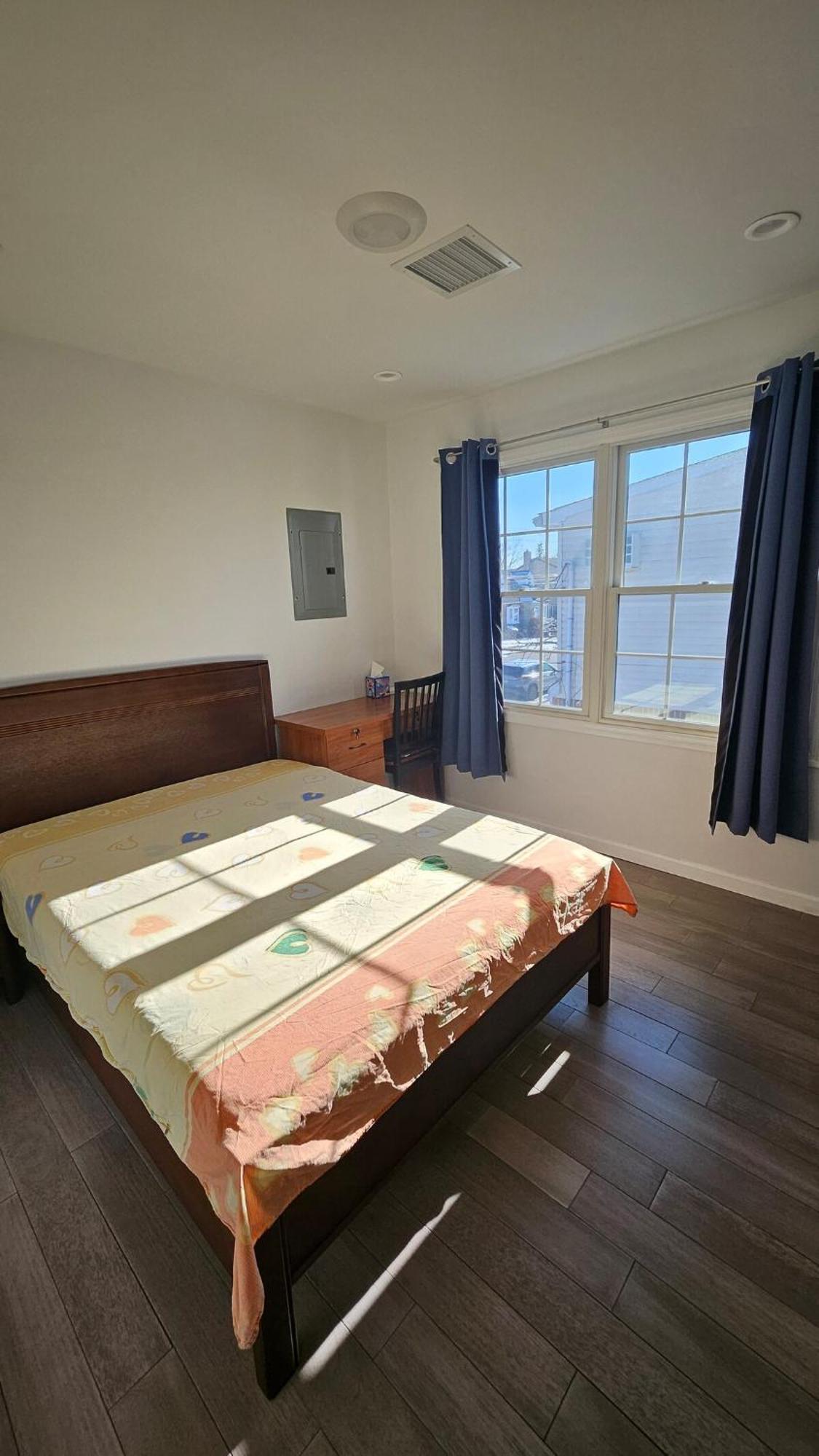 3 Bedroom Renovated Model House New York Bagian luar foto